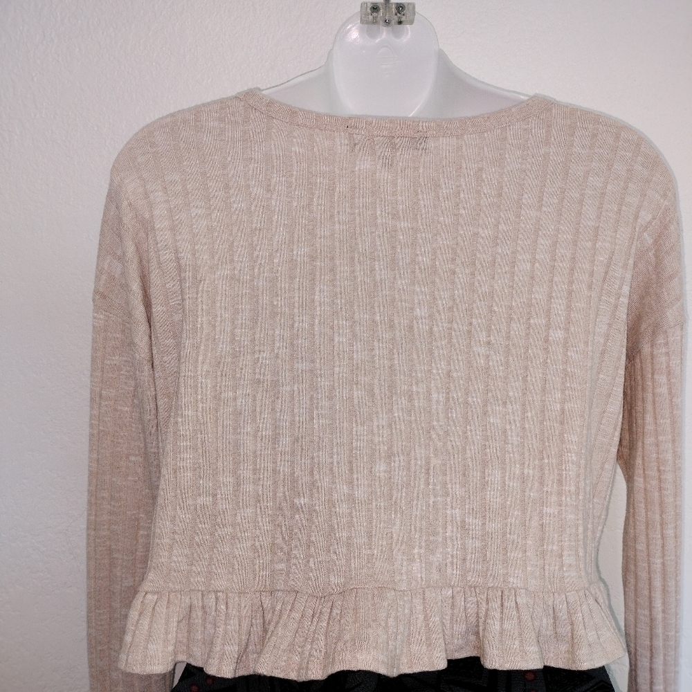 Lulu's Women's cropped long sleeve top size S - Picture 2 of 8